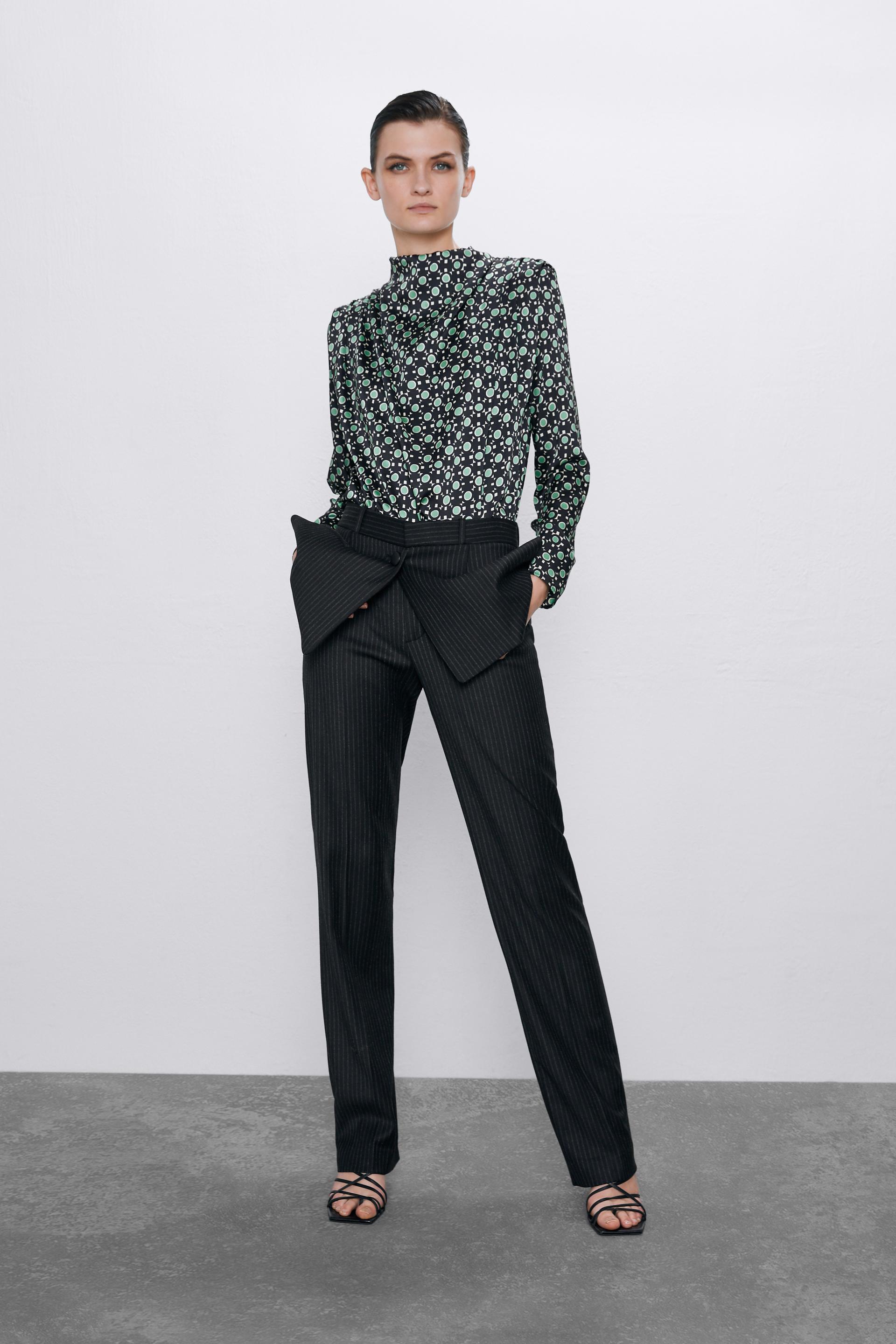 блуза с принтом Черный / Зеленый Zara