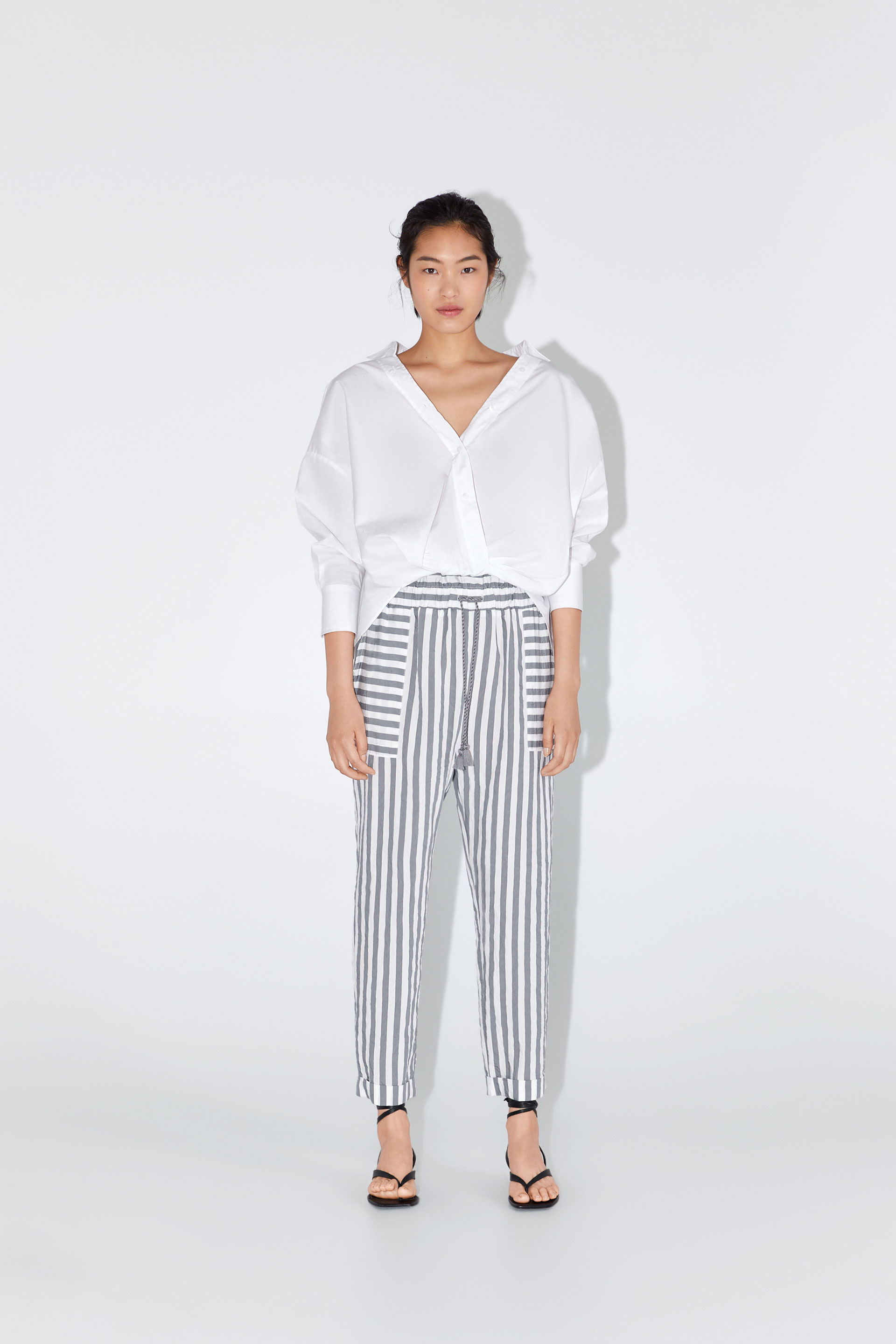 Белый / Серый брюки в полоску со шнурком Zara