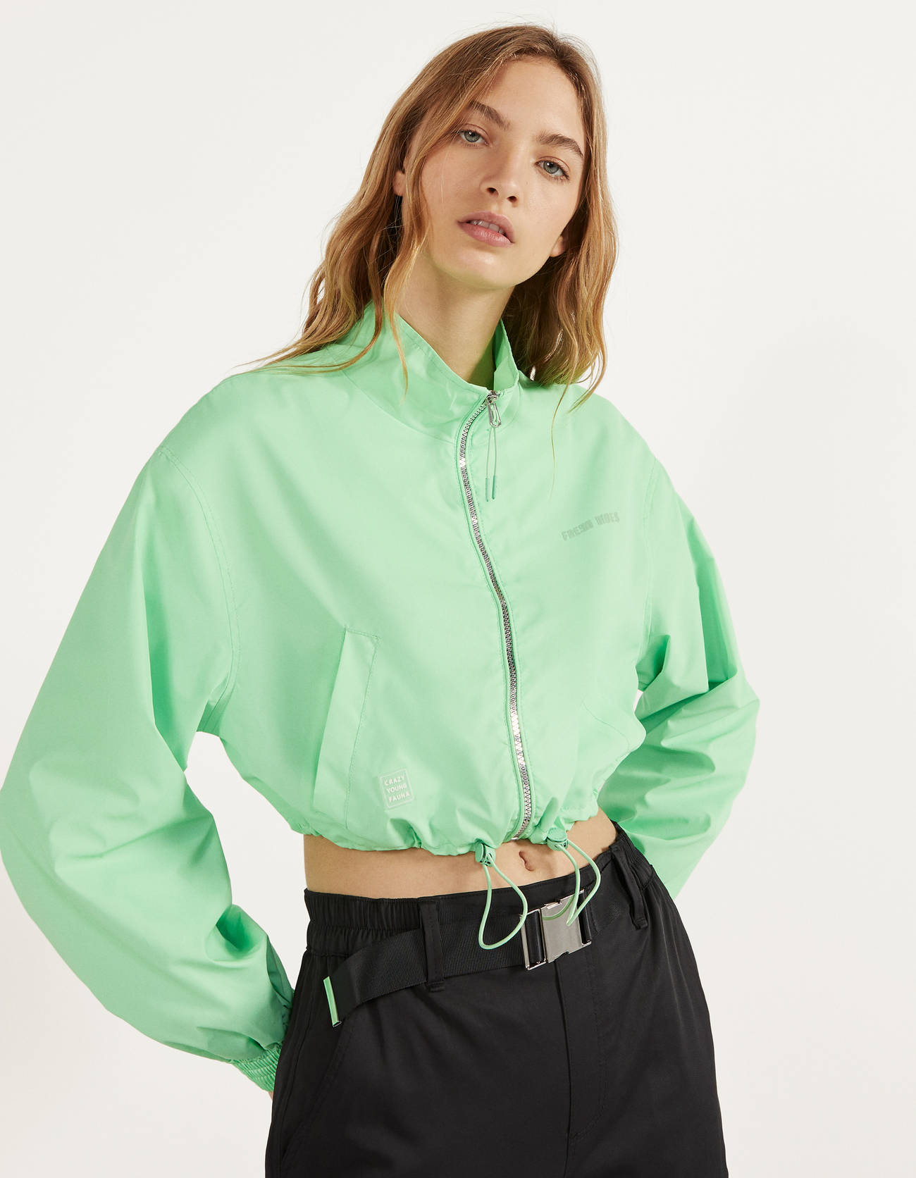Зеленый Укороченная светоотражающая куртка Bershka