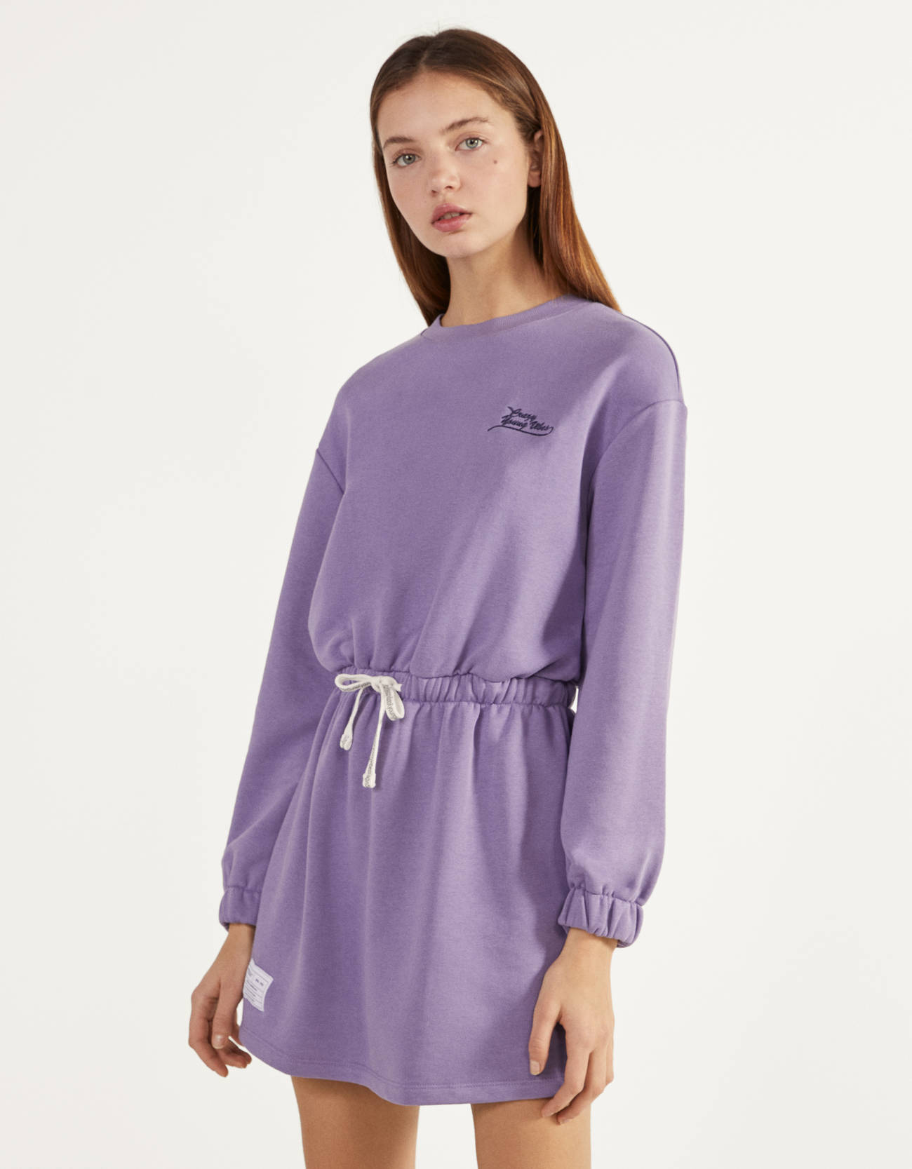 Фиолетовый Платье из мягкой ткани со сборкой на талии Bershka