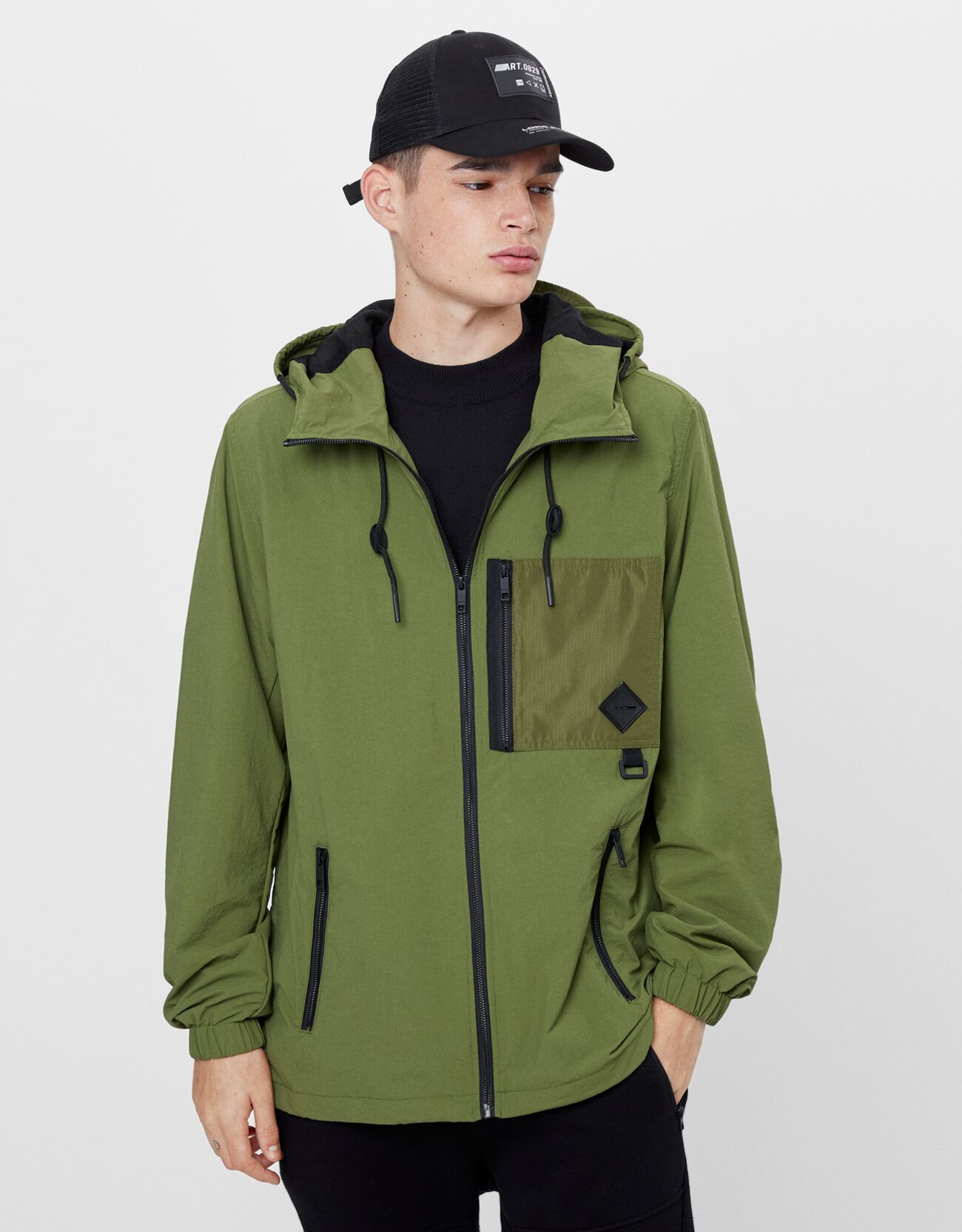Зеленый Куртка с капюшоном Bershka