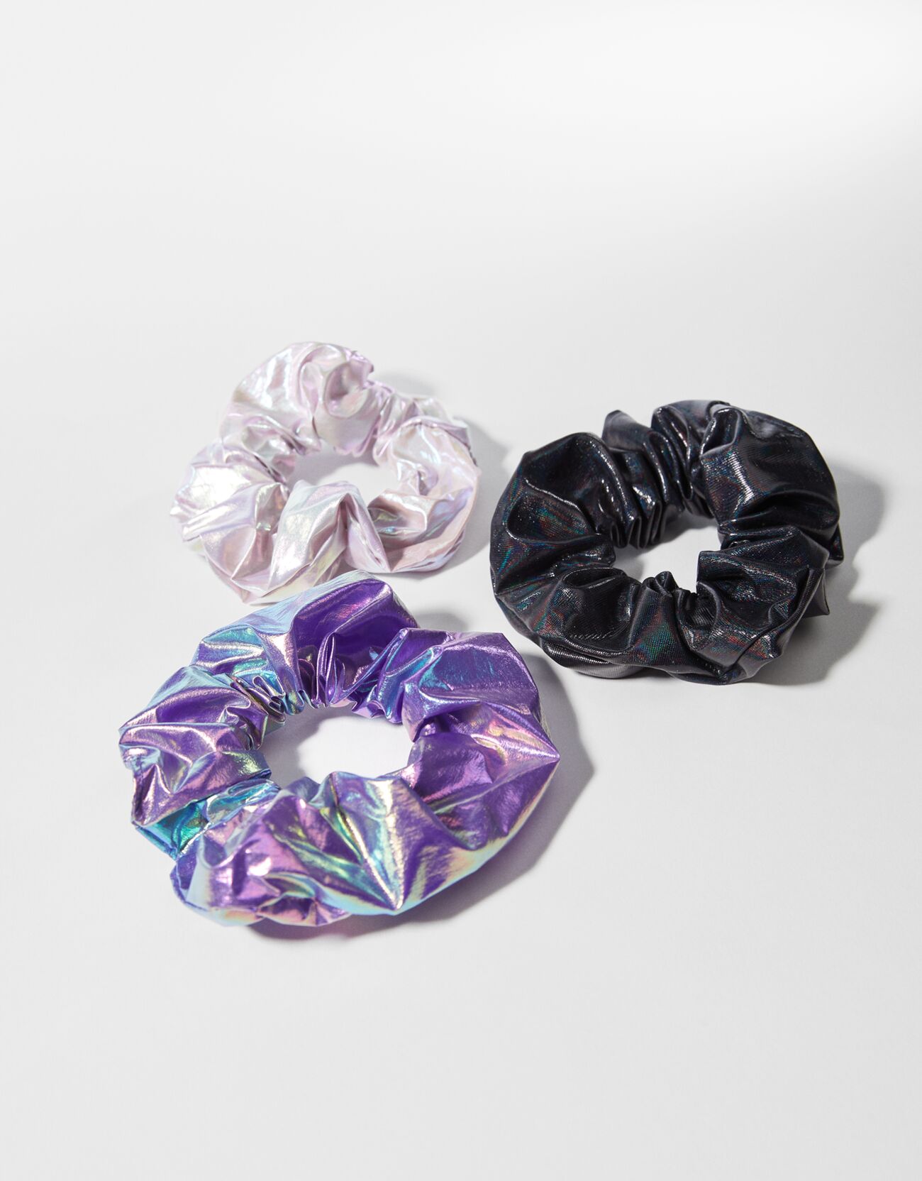 Набор из 3 переливающихся резинок для волос Фиолетовый Bershka