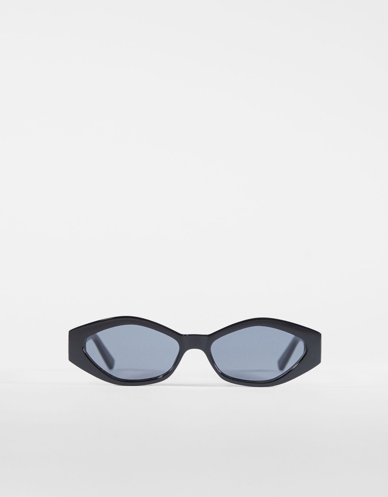 Солнцезащитные очки с деталями на дужках ЧЕРНЫЙ Bershka