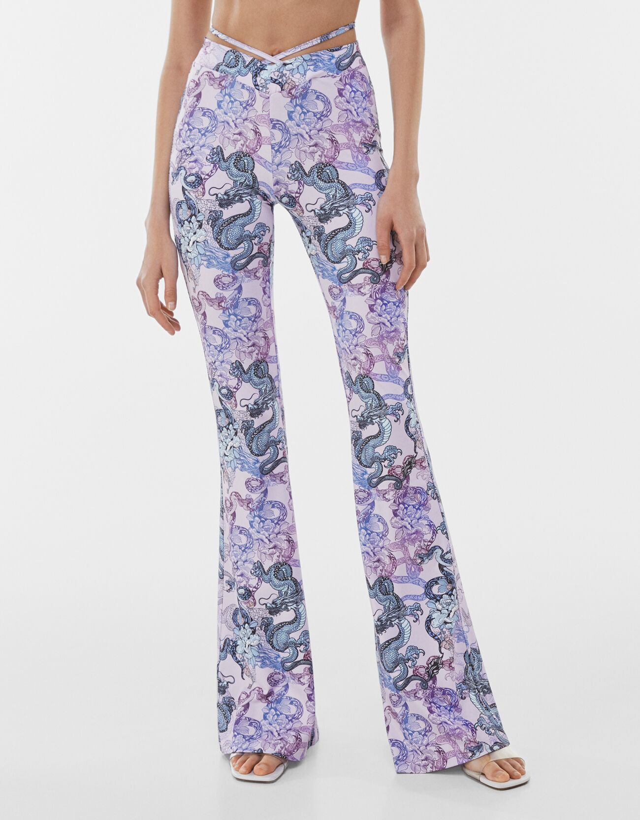 Расклешенные брюки с принтом Фиолетовый Bershka