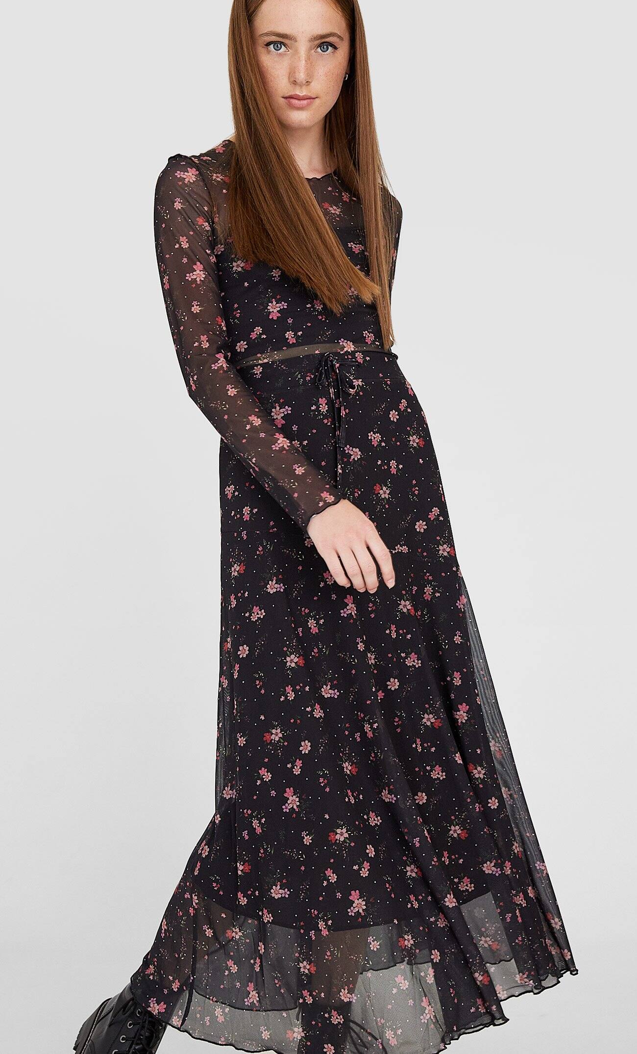 Длинная юбка с цветочным принтом Черный Stradivarius