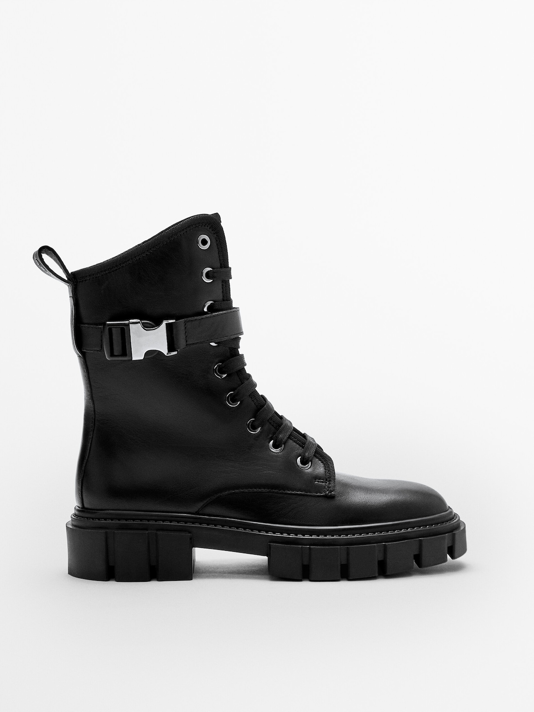 Черные ботинки из кожи на рифленой подошве ЧЕРНЫЙ Massimo Dutti