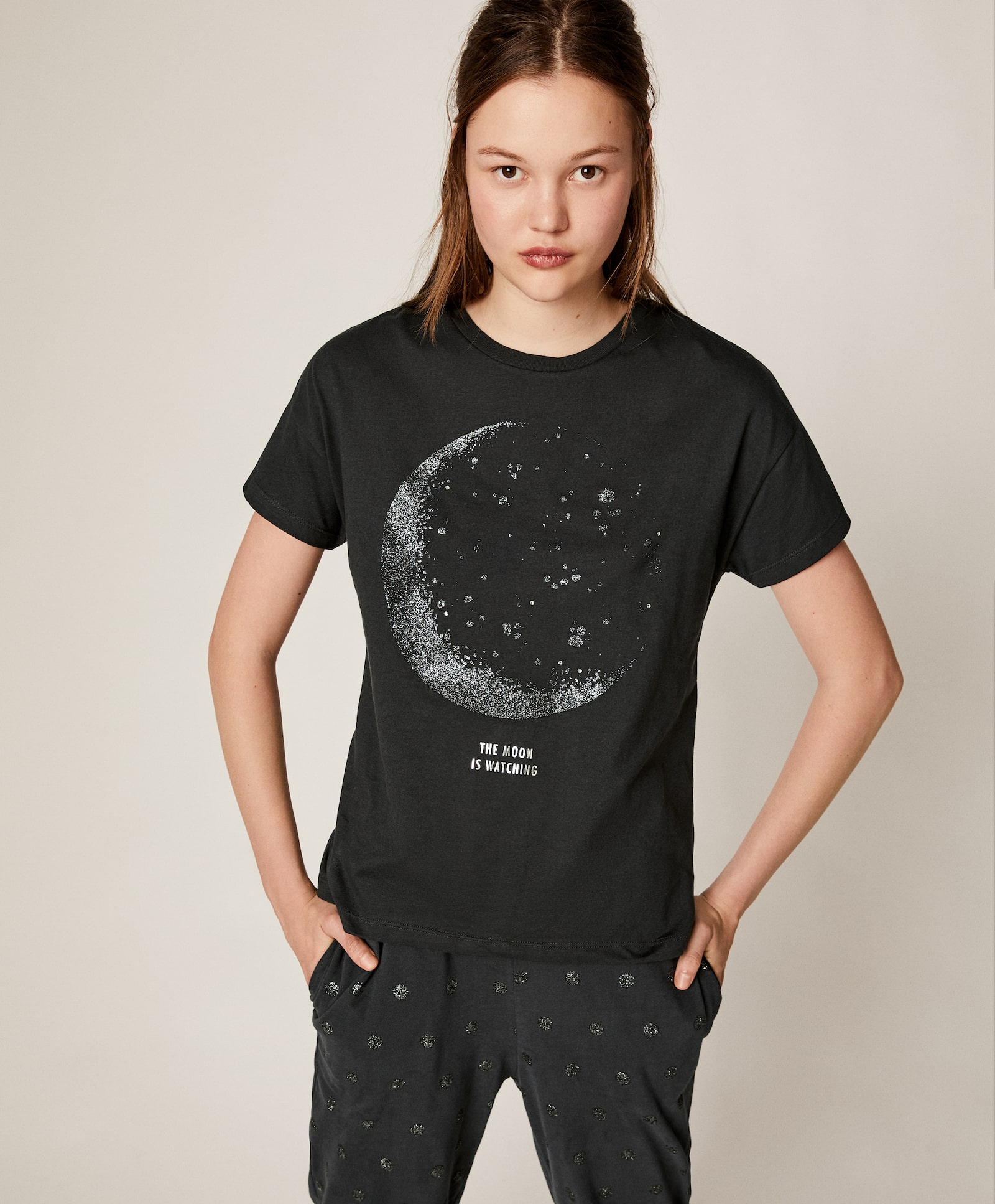 Укороченная футболка с принтом «Луна и космос» ЧЕРНЫЙ Oysho